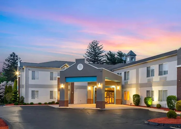 Best Western Plus New England Inn & Suites